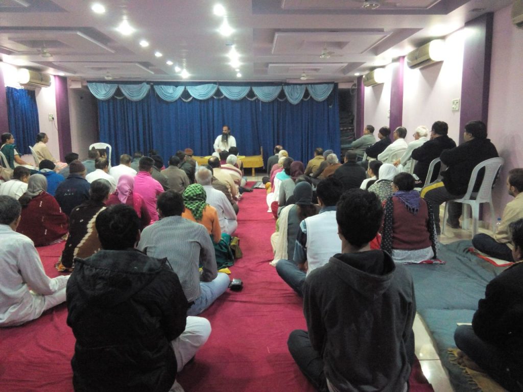 Seminar participants in silent contemplation